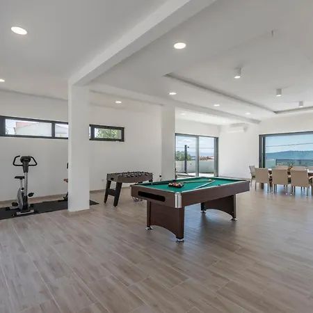 Luxury La Nonna Ana - Heated Pool, Sea View, Near Split *