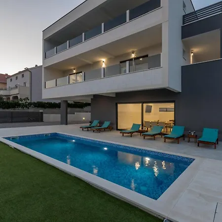 Luxury La Nonna Ana - Heated Pool, Sea View, Near Split * Kastela