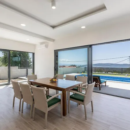 Villa Luxury La Nonna Ana - Heated Pool, Sea View, Near Split Kastela