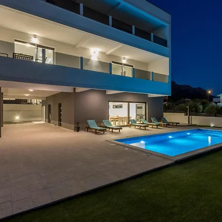 Luxury La Nonna Ana - Heated Pool, Sea View, Near Split * Kastela