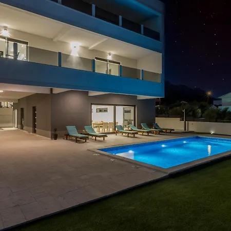 Luxury La Nonna Ana - Heated Pool, Sea View, Near Split Kastela