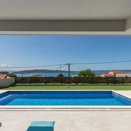 Luxury La Nonna Ana - Heated Pool, Sea View, Near Split Villa *
