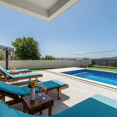 Luxury La Nonna Ana - Heated Pool, Sea View, Near Split Kastela