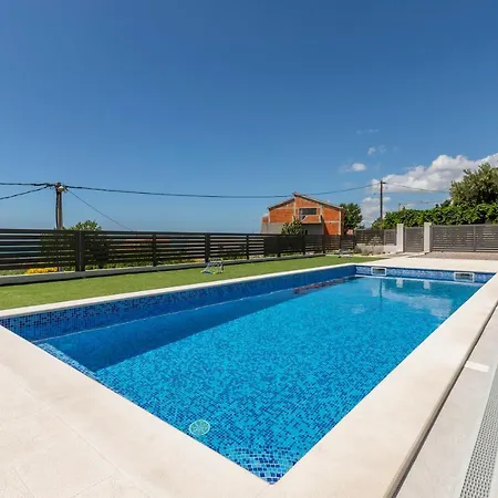 Luxury La Nonna Ana - Heated Pool, Sea View, Near Split *