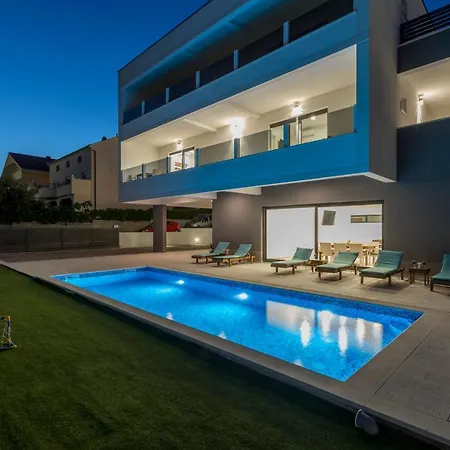 Luxury La Nonna Ana - Heated Pool, Sea View, Near Split Villa