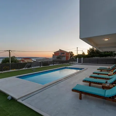 Luxury La Nonna Ana - Heated Pool, Sea View, Near Split