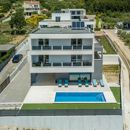 Villa Luxury La Nonna Ana - Heated Pool, Sea View, Near Split